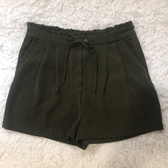 Black Tape Pants - Gorgeous olive green soft shorts❤️ New listing⭐️